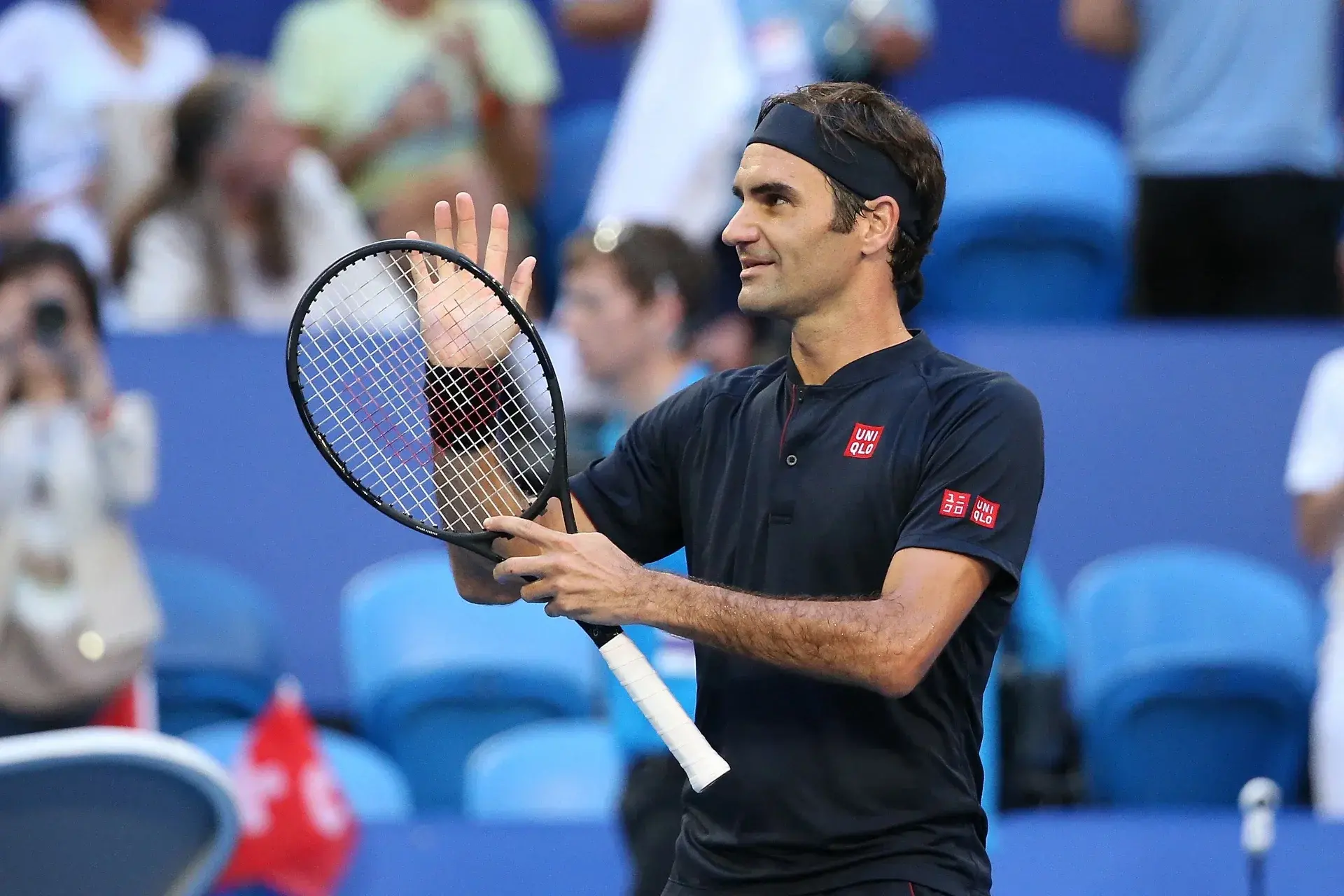 Vidéo – En vacances en Italie, Roger Federer tape la balle avec Bernard Arnault