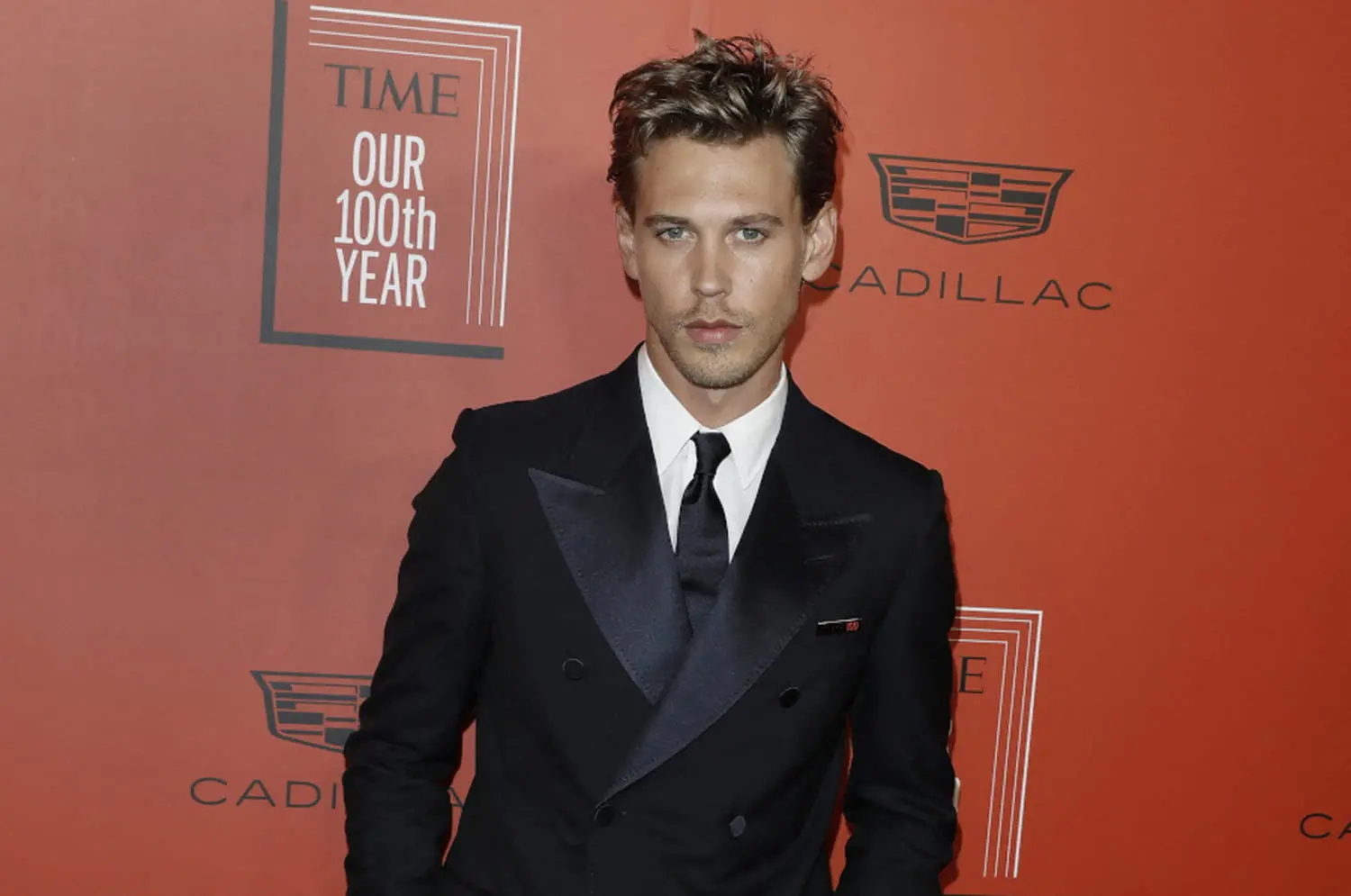 Austin Butler devient le visage du nouveau parfum MYSLF d'Yves Saint Laurent