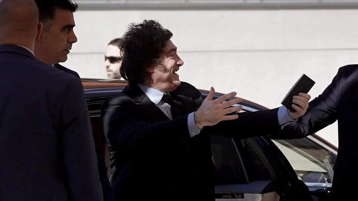 La visita de Milei dota de más munición a la izquierda ante la incomodidad de Feijóo y los insultos de Abascal