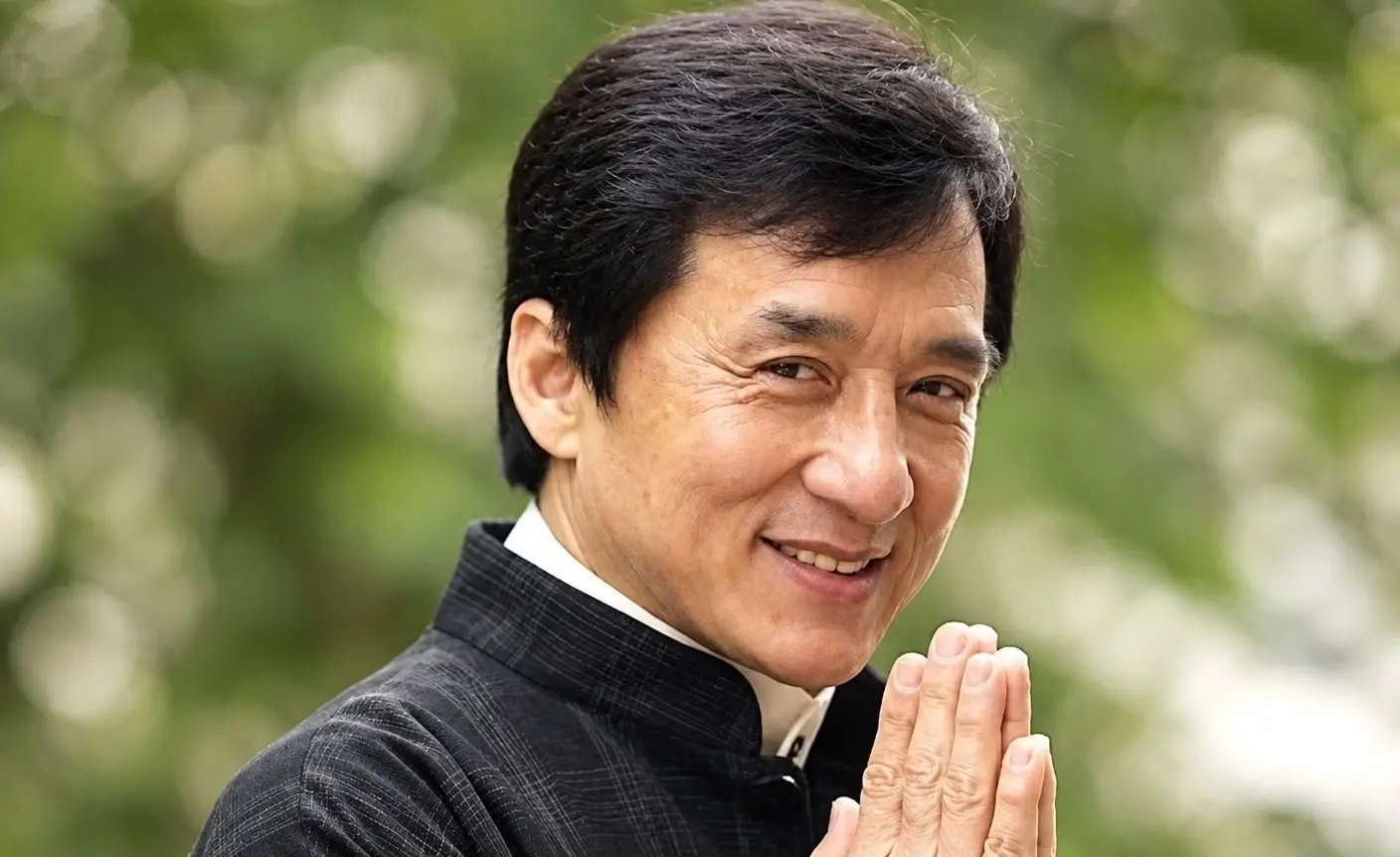 Jackie Chan est vivant, il n’est pas mort