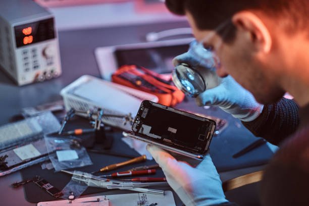 Everyday Struggles of Repair Shop Owners: How to Overcome?