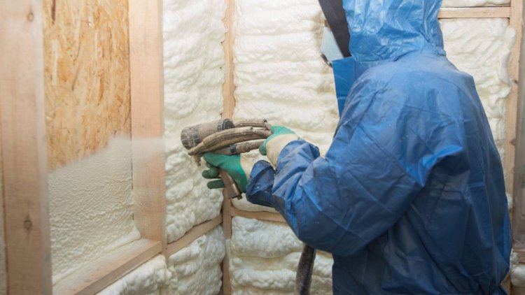 Why Hiring an Attic Insulation Contractor in East Bronson, FL Saves You Money